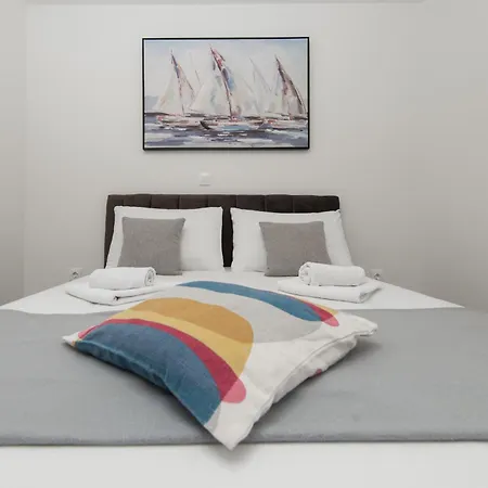 Apartments Mare B With Pool Novalja Room photo