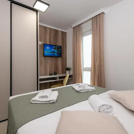 Apartments Mare B With Pool Novalja Room photo