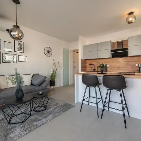 Apartments Mare B With Pool Novalja Room photo
