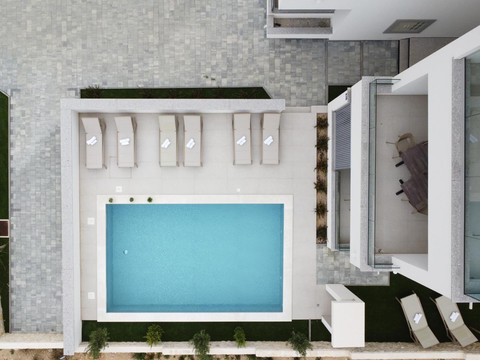 Mare B With Pool Apartment *