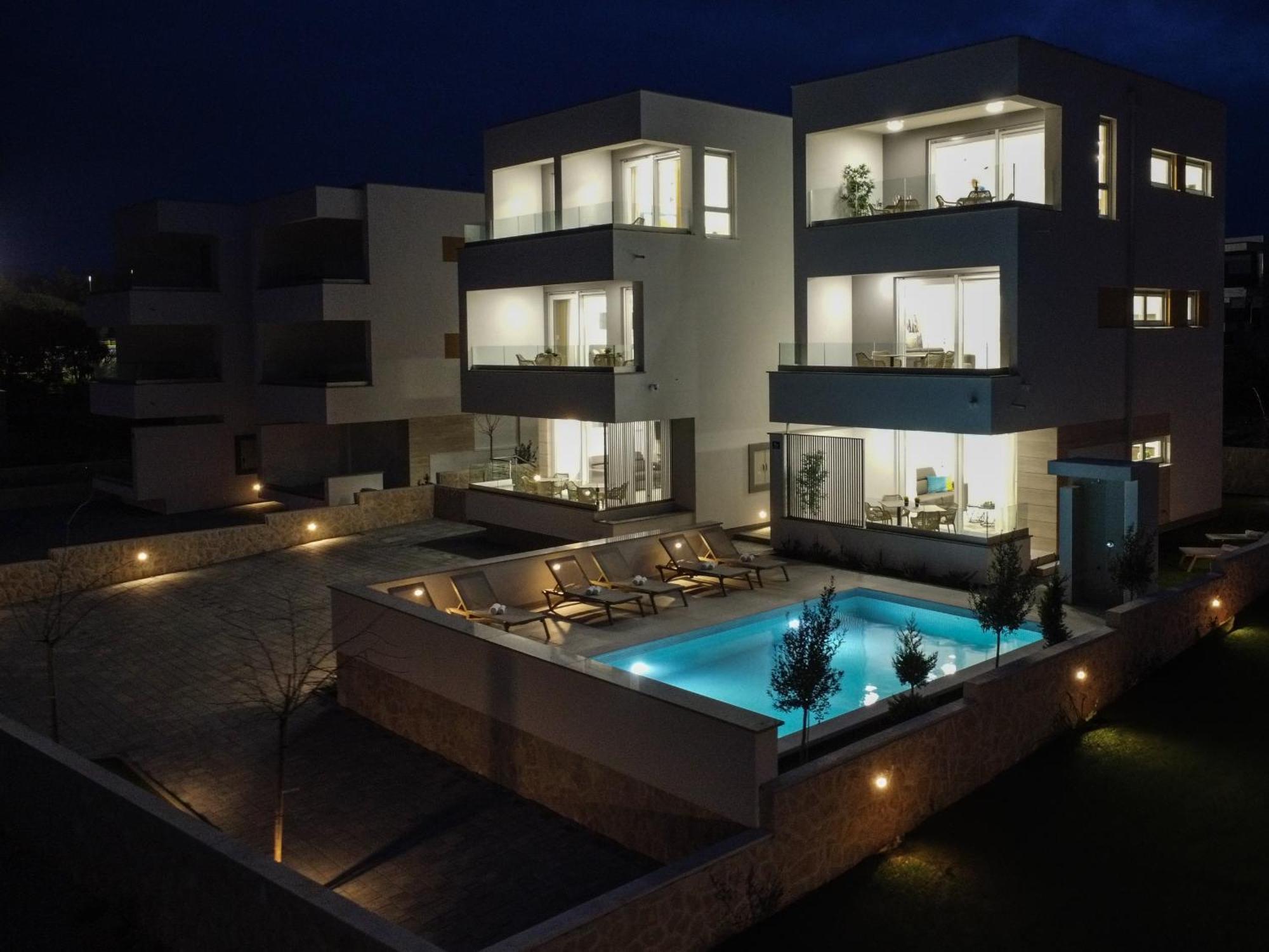 Apartment Mare B With Pool