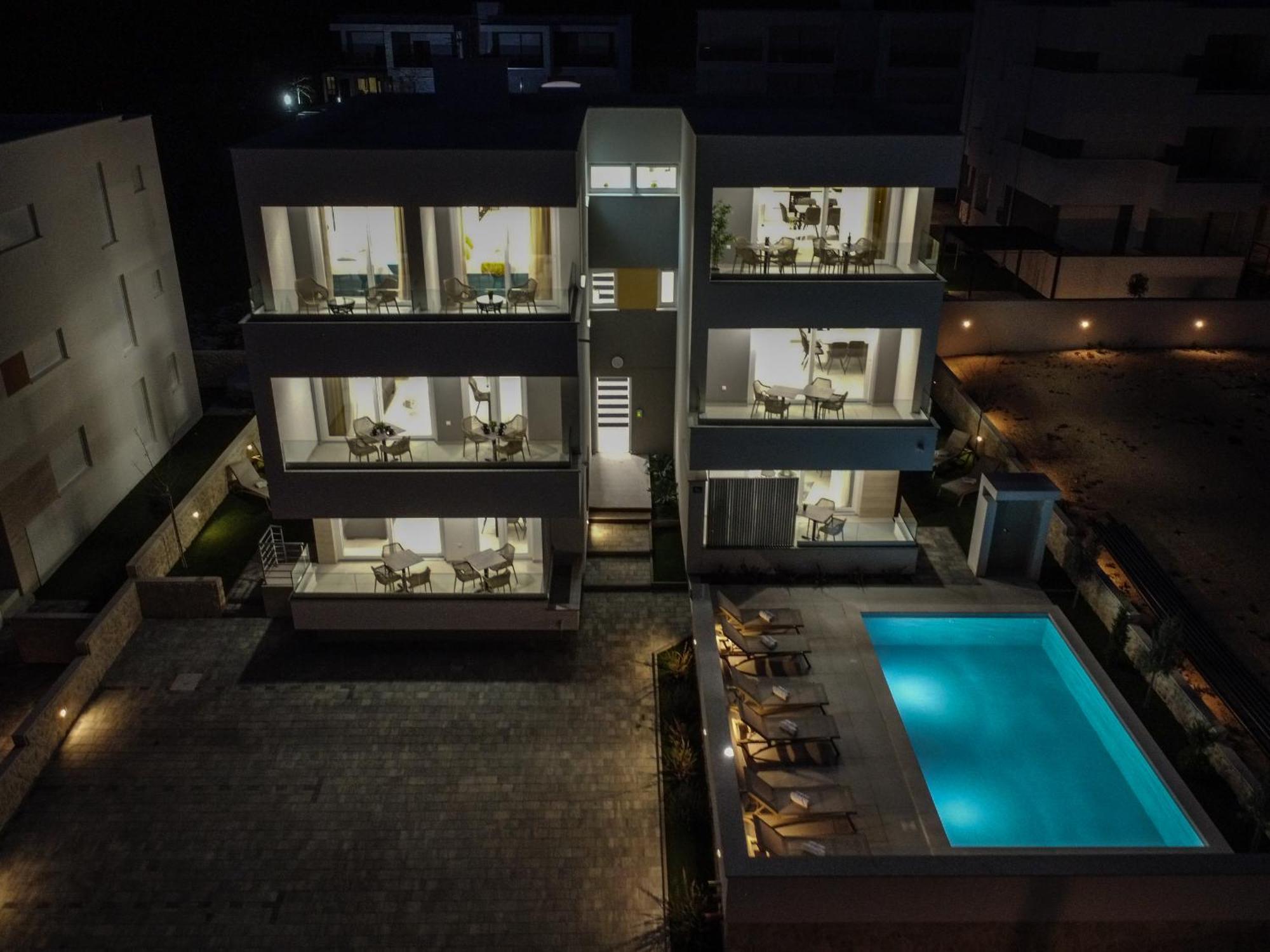 Mare B With Pool Apartment *