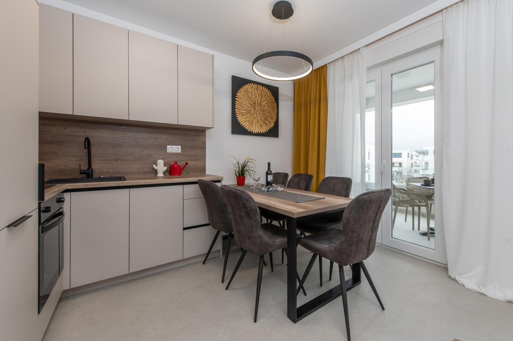 Apartment Mare B With Pool Novalja