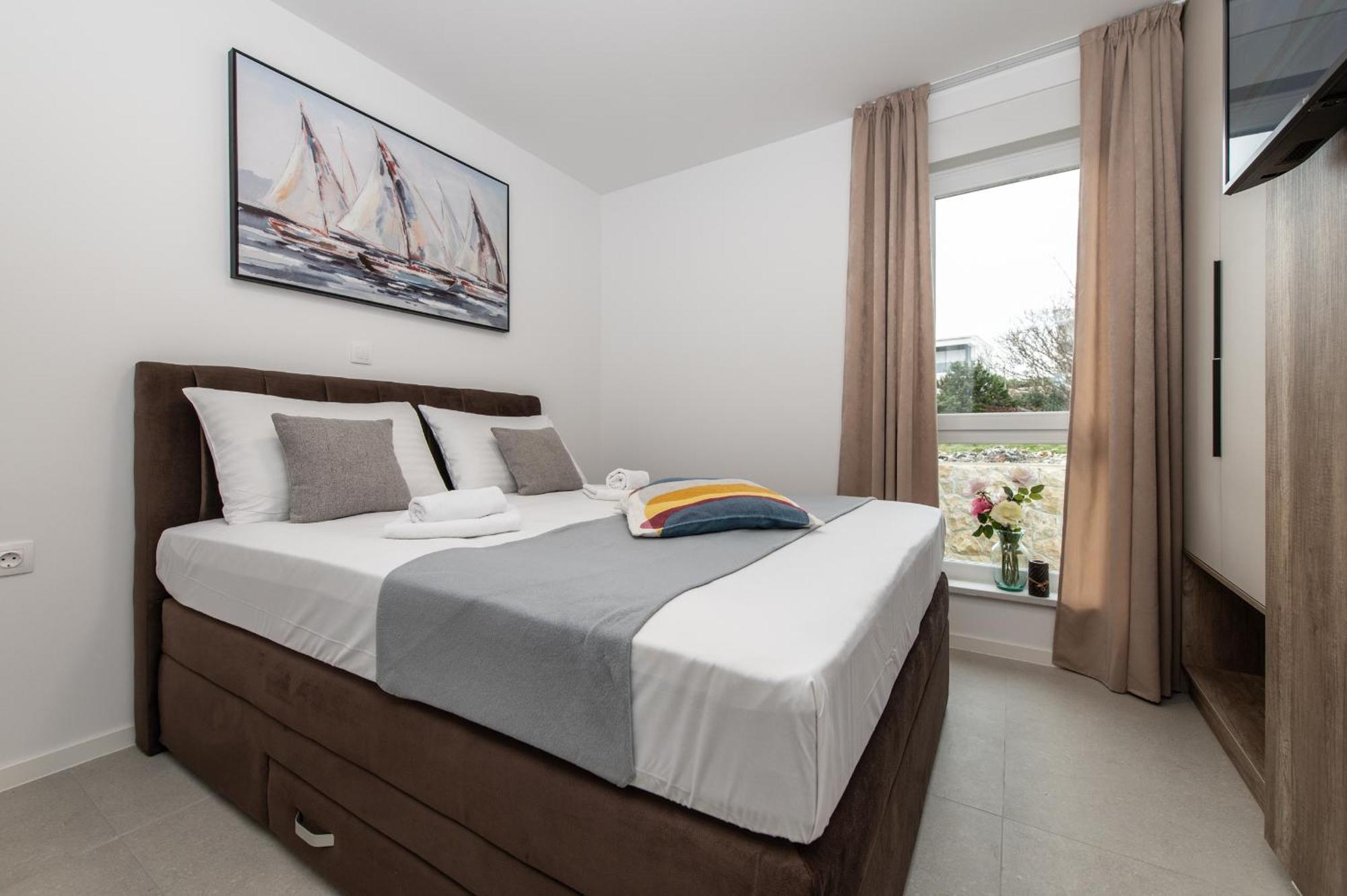 Apartment Mare B With Pool *