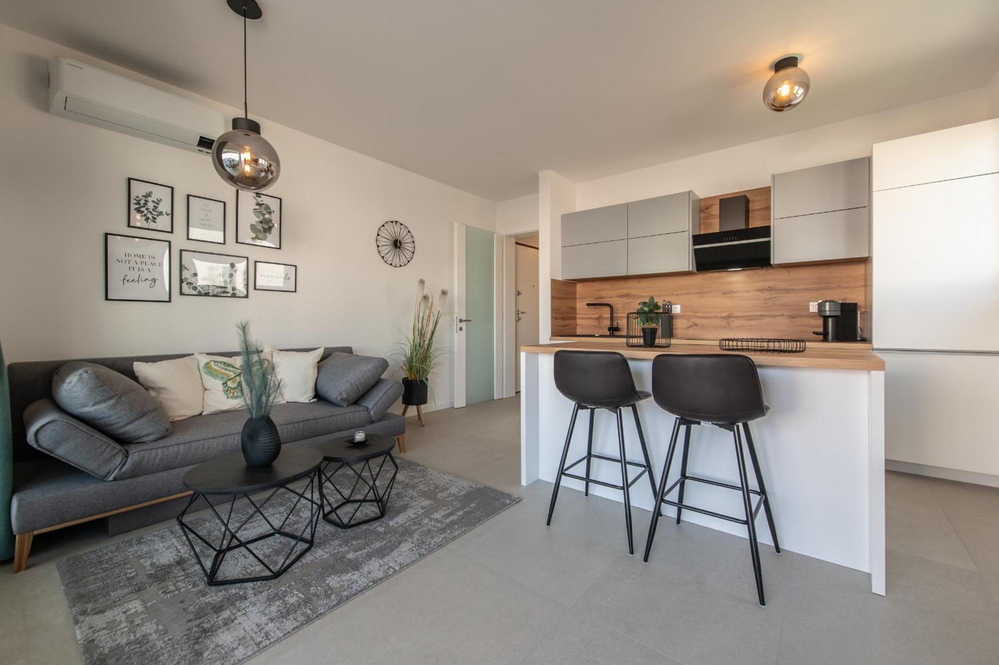 Mare B With Pool Apartment